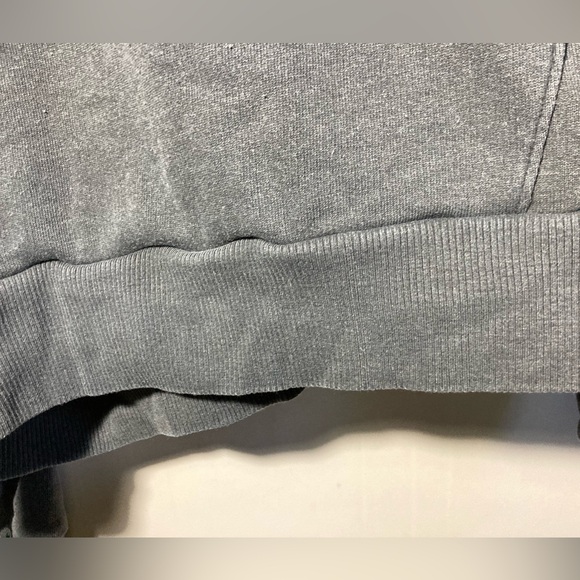 Wildfox Women’s Shady Lady Pullover Hoodie Kangaroo Pocket 1 Cold Shoulder Large - Picture 9 of 16